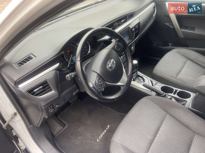 Седан Toyota Corolla 2015 в Черкассах фото 9 Седан Toyota Corolla 2015 в Черкассах