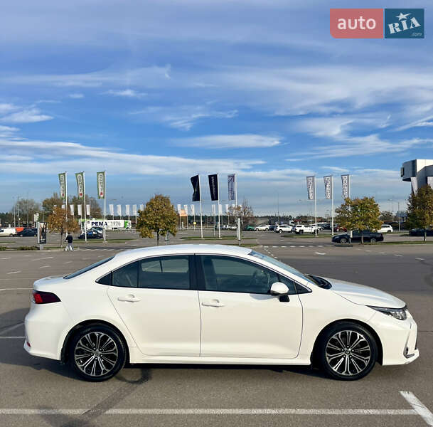 Седан Toyota Corolla 2019 в Киеве фото 3 Седан Toyota Corolla 2019 в Киеве