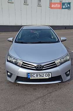Седан Toyota Corolla 2013 в Львові