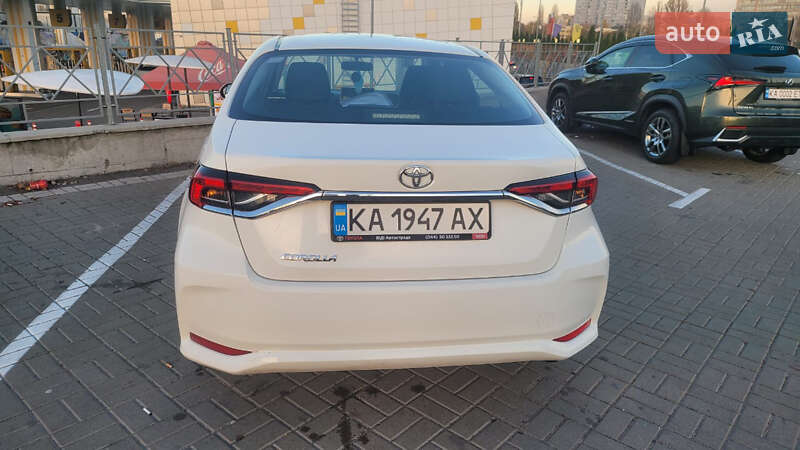 Седан Toyota Corolla 2019 в Киеве фото 2 Седан Toyota Corolla 2019 в Киеве