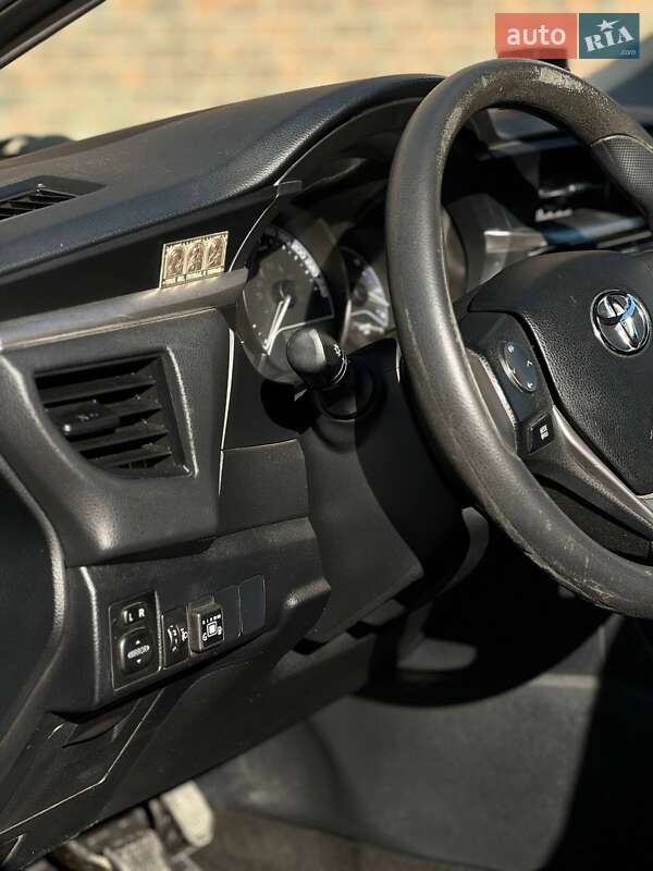 Седан Toyota Corolla 2016 в Одессе