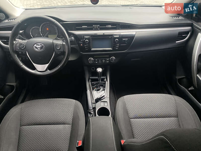 Седан Toyota Corolla 2013 в Луцке фото 16 Седан Toyota Corolla 2013 в Луцке