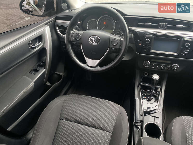 Седан Toyota Corolla 2013 в Луцке фото 17 Седан Toyota Corolla 2013 в Луцке