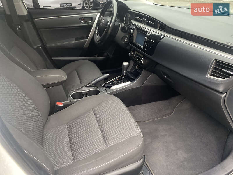 Седан Toyota Corolla 2013 в Луцке фото 27 Седан Toyota Corolla 2013 в Луцке