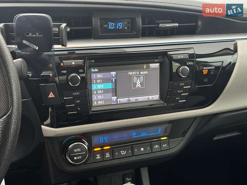 Седан Toyota Corolla 2016 в Харькове