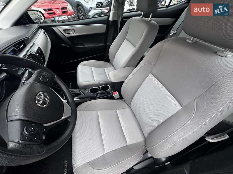 Седан Toyota Corolla 2016 в Харькове