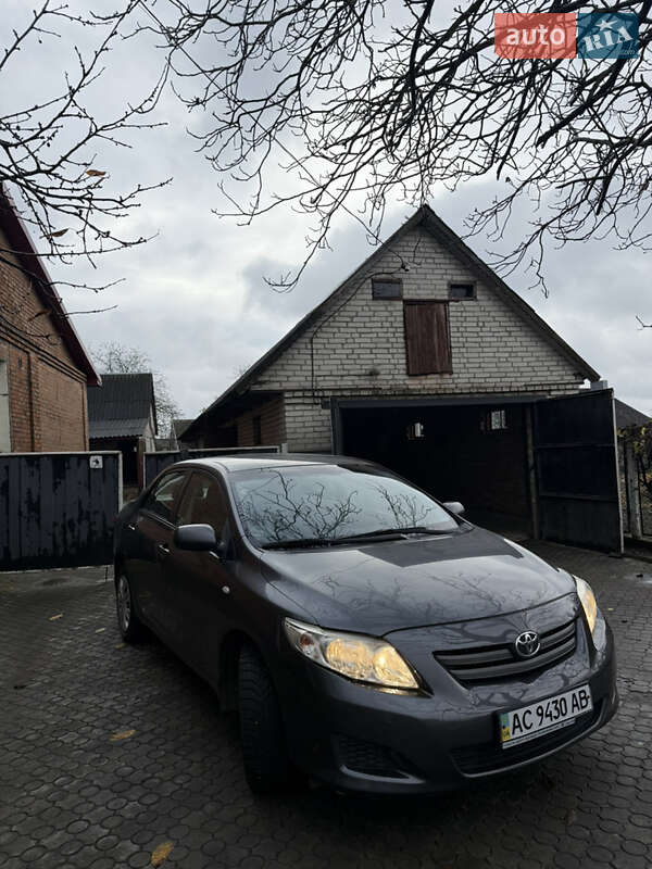 Седан Toyota Corolla 2008 в Рожище