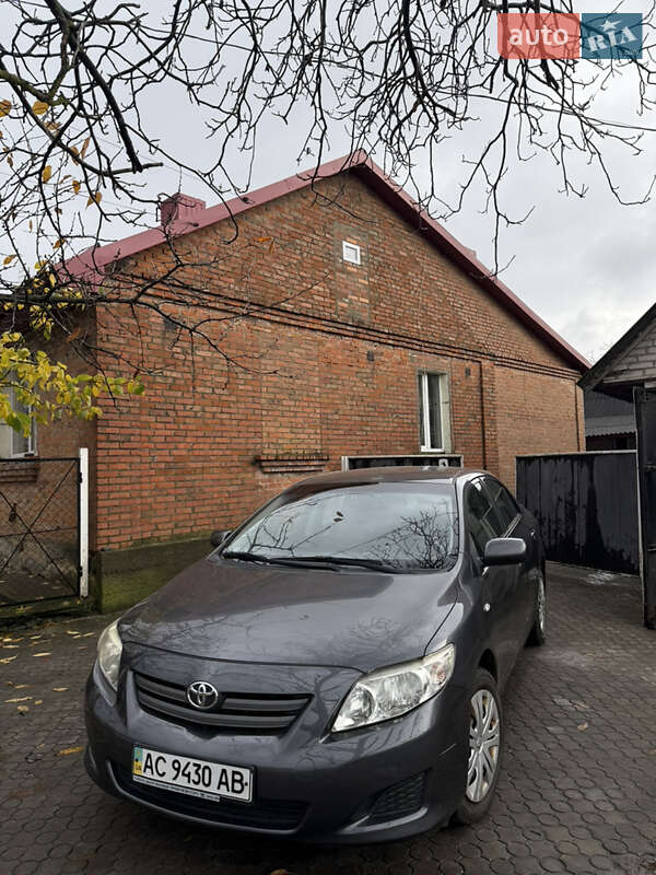 Седан Toyota Corolla 2008 в Рожище