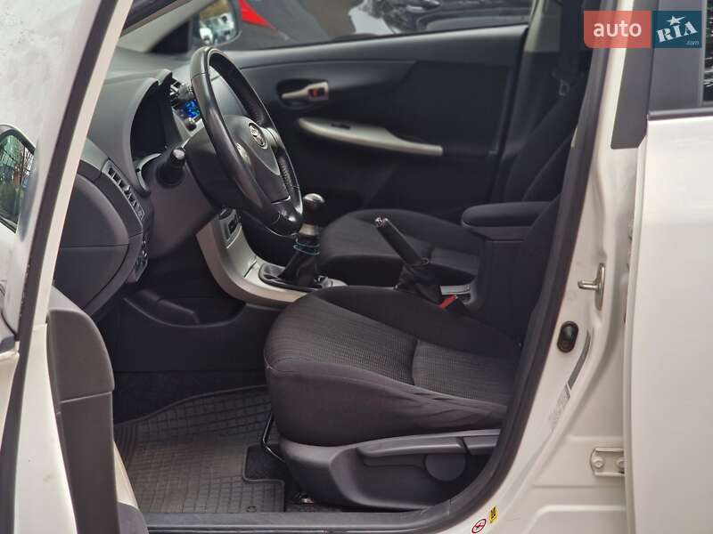 Седан Toyota Corolla 2007 в Одессе