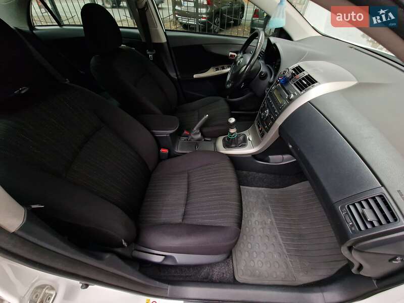 Седан Toyota Corolla 2007 в Одессе