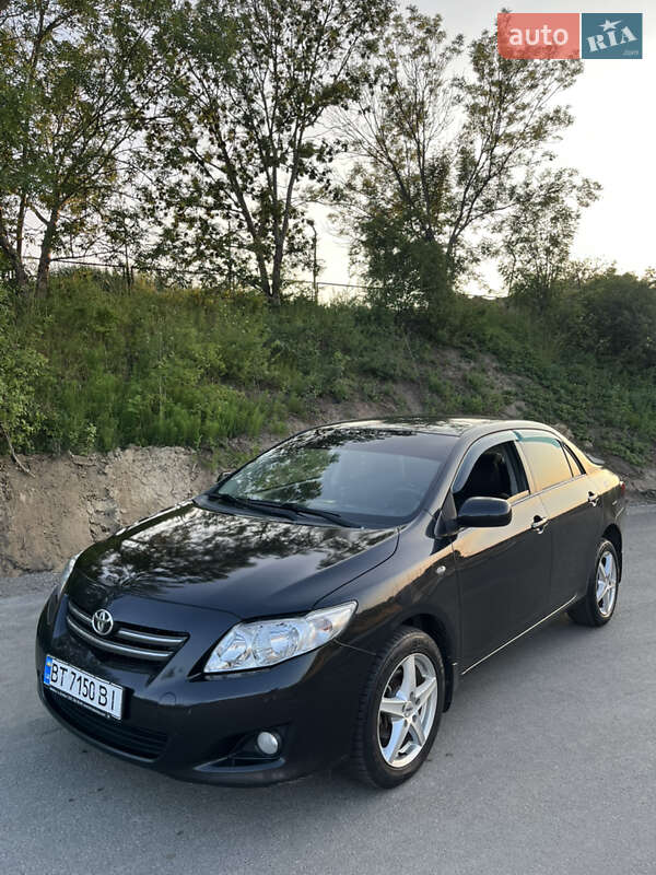 Седан Toyota Corolla 2007 в Ивано-Франковске