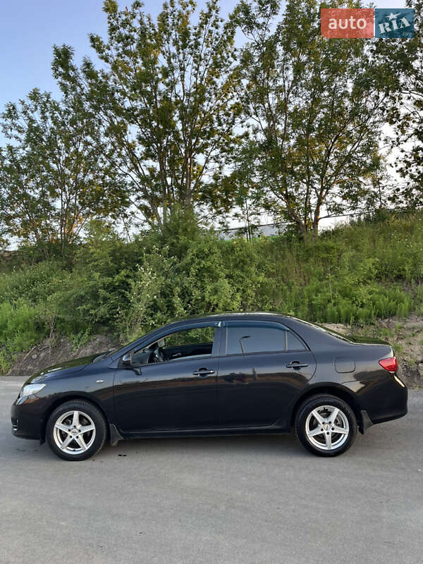 Седан Toyota Corolla 2007 в Ивано-Франковске