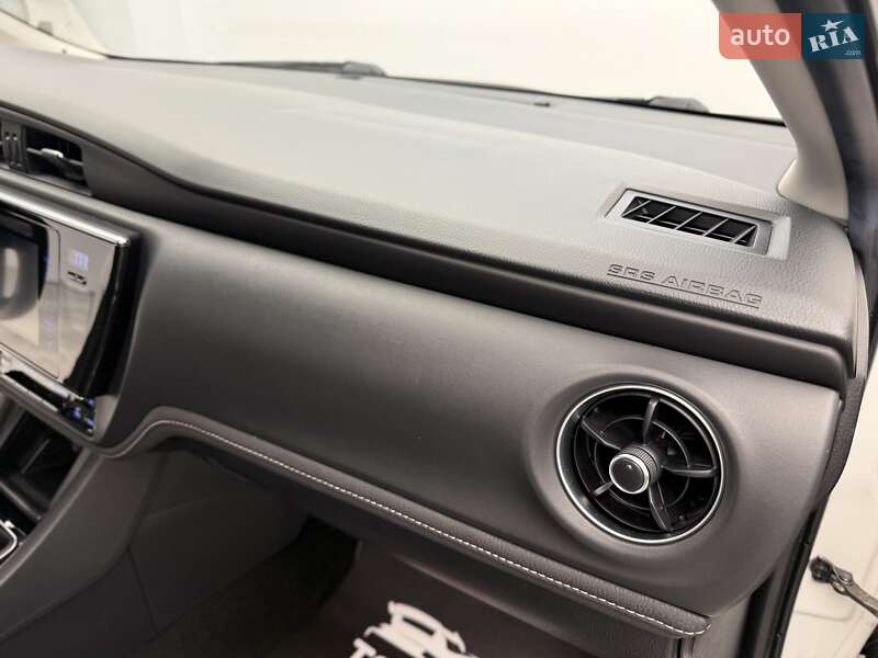 Седан Toyota Corolla 2017 в Киеве фото 39 Седан Toyota Corolla 2017 в Киеве