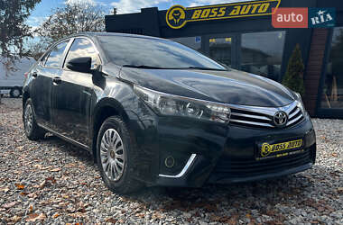 Седан Toyota Corolla 2013 в Коломые