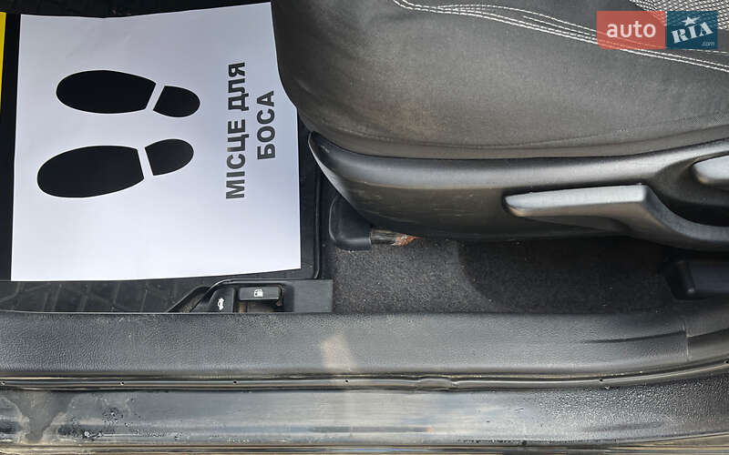 Седан Toyota Corolla 2013 в Коломые фото 21 Седан Toyota Corolla 2013 в Коломые
