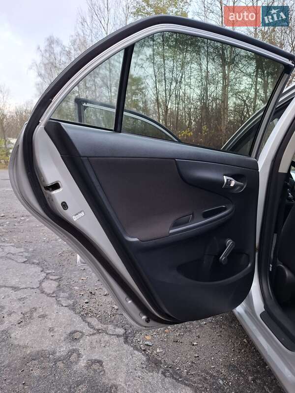 Седан Toyota Corolla 2010 в Виннице фото 16 Седан Toyota Corolla 2010 в Виннице