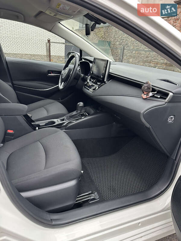 Седан Toyota Corolla 2020 в Киеве