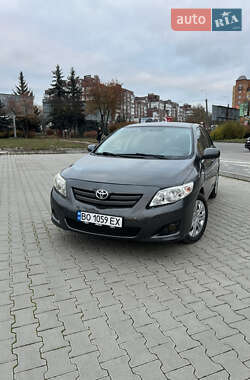 Седан Toyota Corolla 2008 в Тернополі