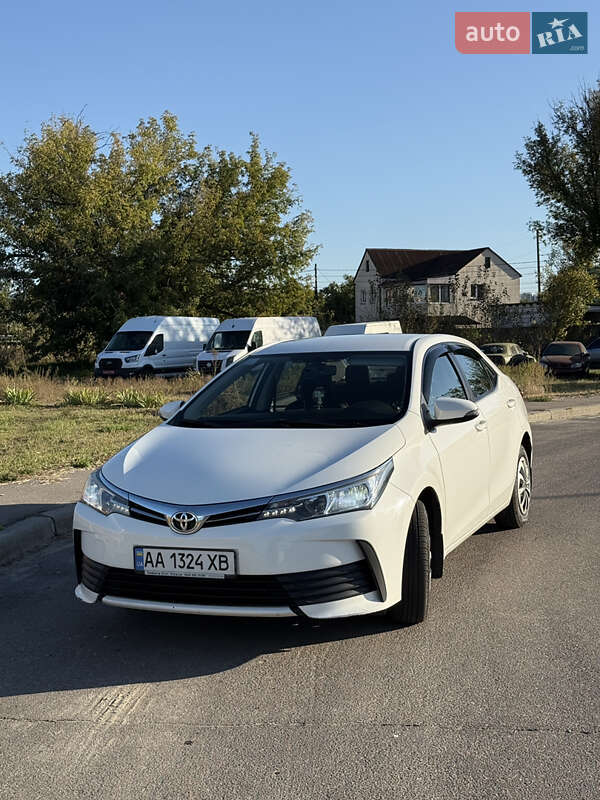 Седан Toyota Corolla 2018 в Києві фото 11 Седан Toyota Corolla 2018 в Києві