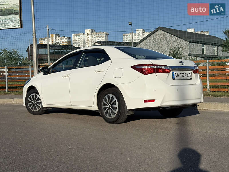 Седан Toyota Corolla 2018 в Києві фото 8 Седан Toyota Corolla 2018 в Києві