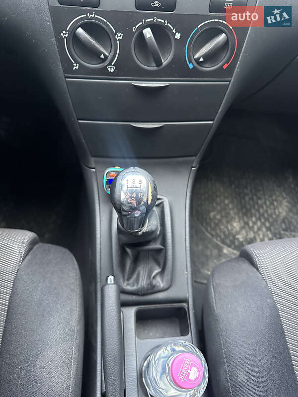 Универсал Toyota Corolla 2006 в Ивано-Франковске фото 14 Универсал Toyota Corolla 2006 в Ивано-Франковске