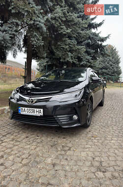 Седан Toyota Corolla 2016 в Кропивницькому