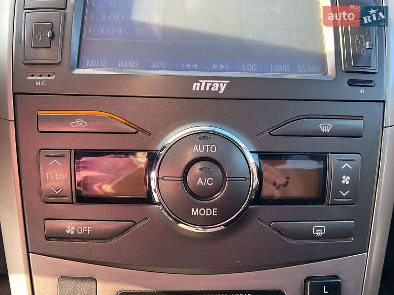 Седан Toyota Corolla 2008 в Львове