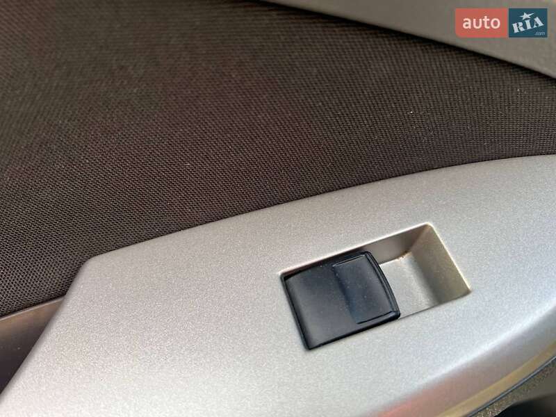 Седан Toyota Corolla 2008 в Львове