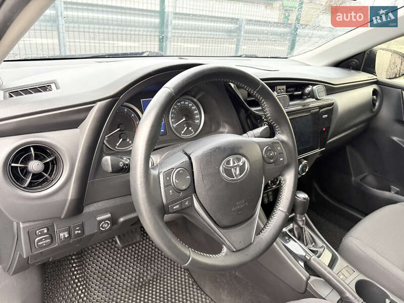 Седан Toyota Corolla 2016 в Киеве фото 22 Седан Toyota Corolla 2016 в Киеве