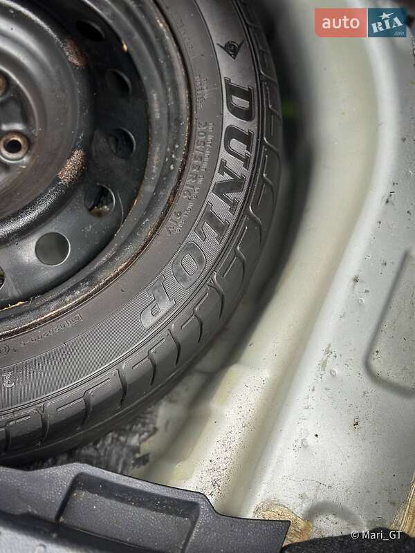 Седан Toyota Corolla 2014 в Днепре