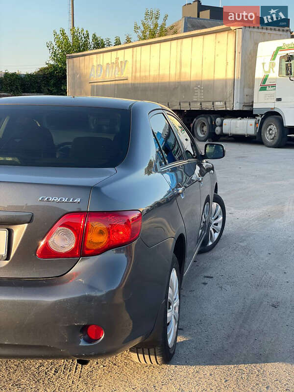 Седан Toyota Corolla 2008 в Києві
