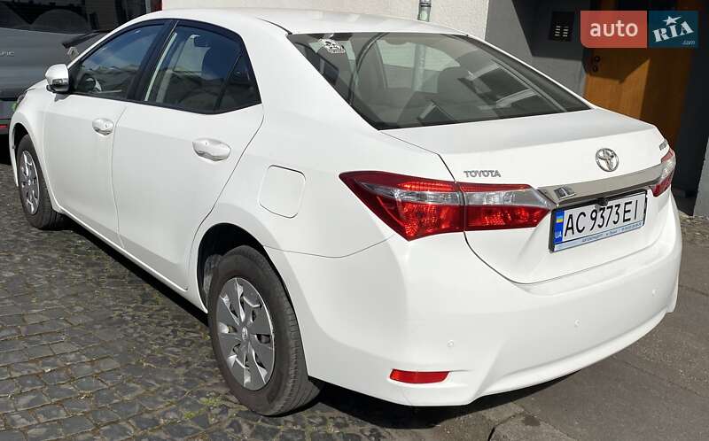 Седан Toyota Corolla 2013 в Луцьку фото 3 Седан Toyota Corolla 2013 в Луцьку