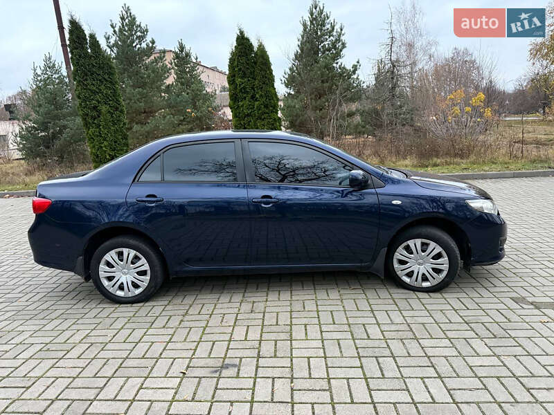 Седан Toyota Corolla 2007 в Прилуках