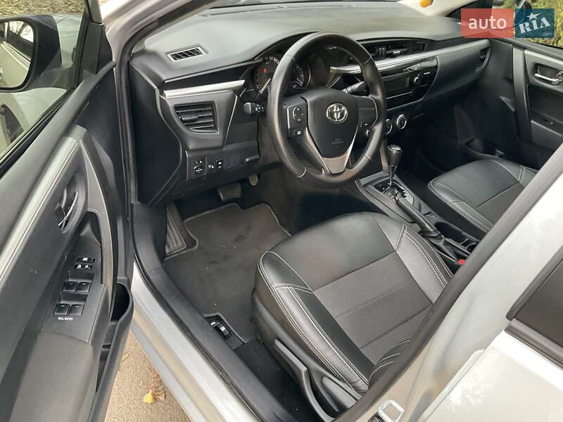 Седан Toyota Corolla 2016 в Києві фото 21 Седан Toyota Corolla 2016 в Києві