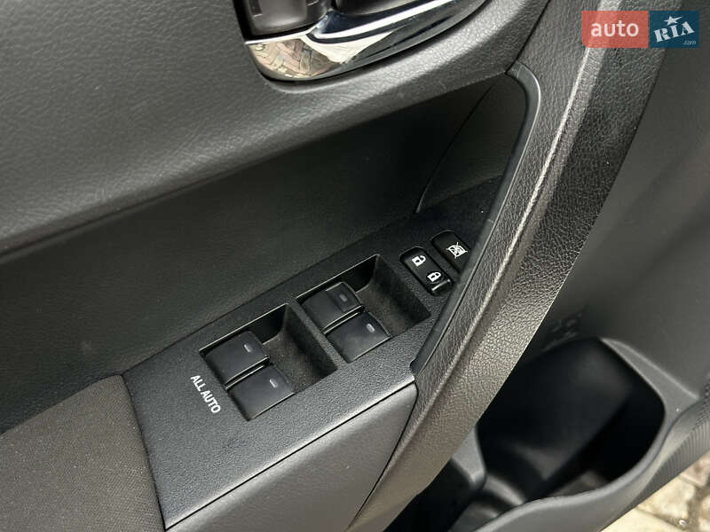 Седан Toyota Corolla 2016 в Харькове фото 13 Седан Toyota Corolla 2016 в Харькове