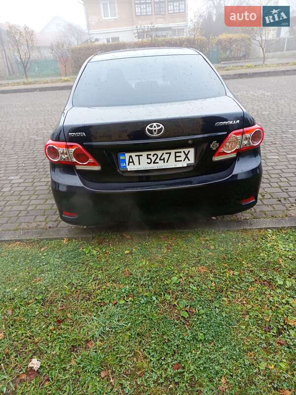 Седан Toyota Corolla 2011 в Коломые