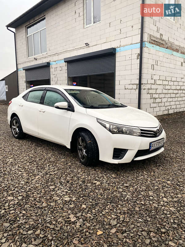 Седан Toyota Corolla 2013 в Богодухове фото 8 Седан Toyota Corolla 2013 в Богодухове