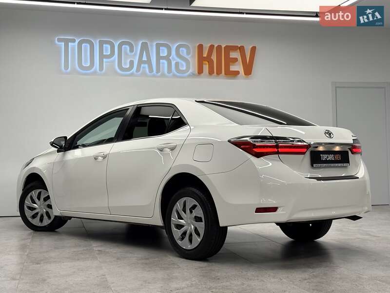 Седан Toyota Corolla 2017 в Киеве фото 12 Седан Toyota Corolla 2017 в Киеве