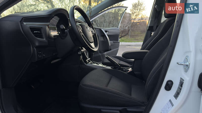 Седан Toyota Corolla 2015 в Одессе