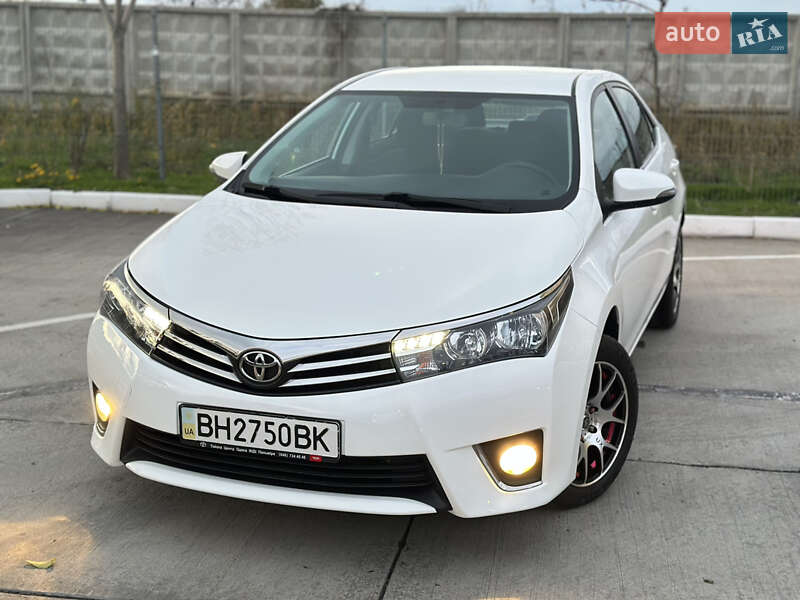 Седан Toyota Corolla 2015 в Одессе