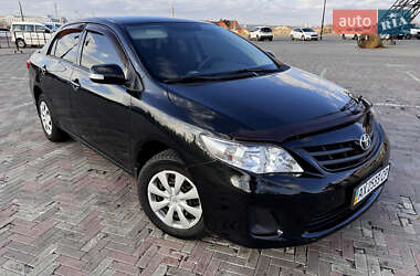Седан Toyota Corolla 2012 в Харкові