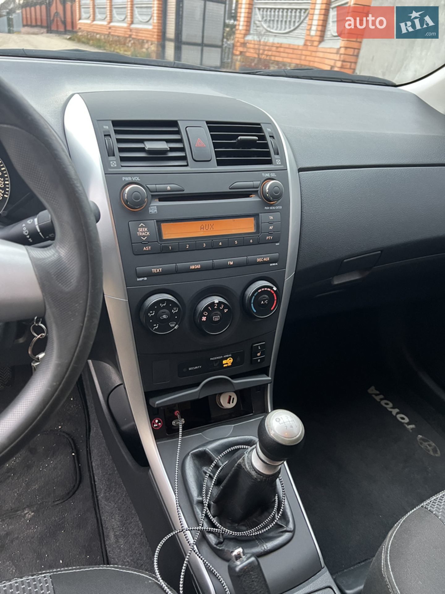 2012 Toyota Corolla - мініатюра 11