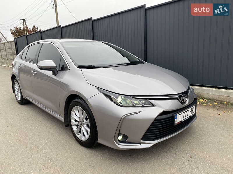 Седан Toyota Corolla 2019 в Соленом
