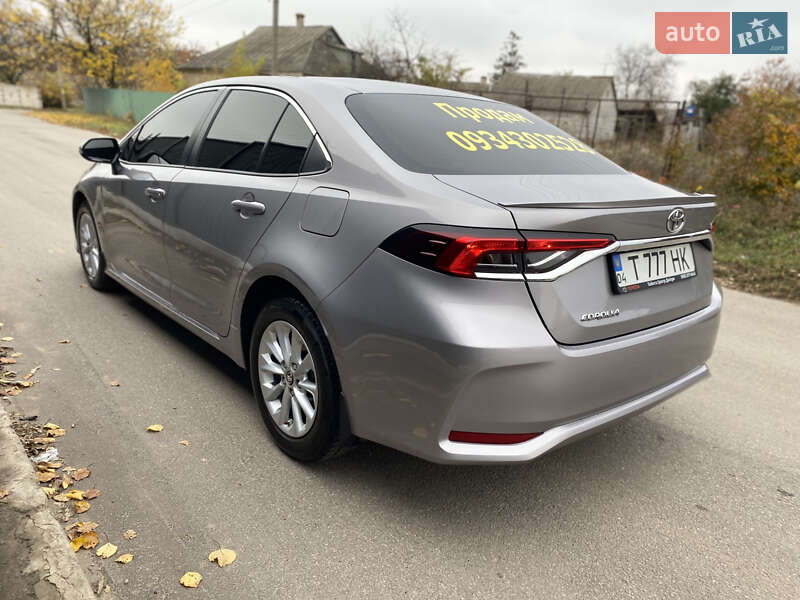 Седан Toyota Corolla 2019 в Соленом
