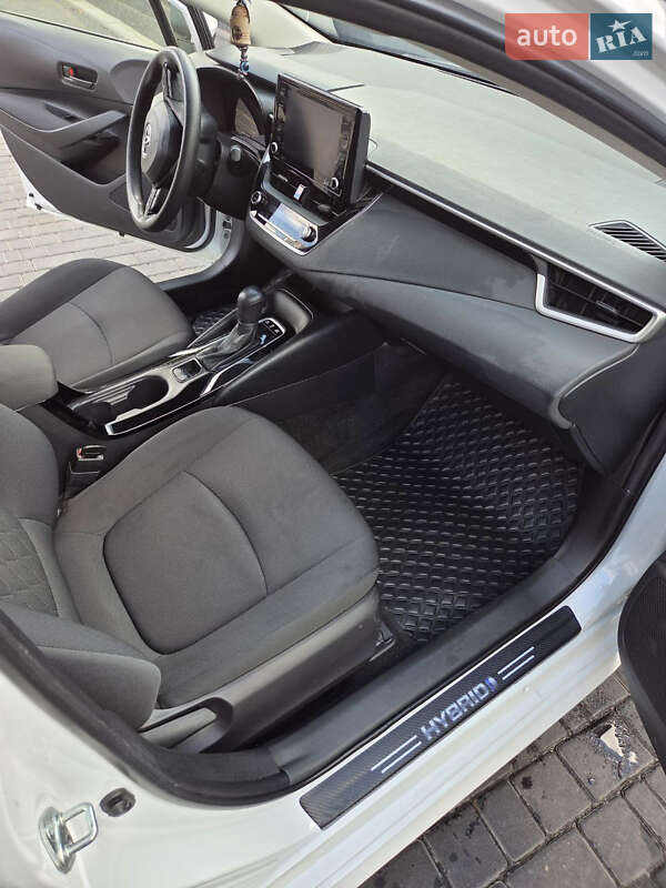 Седан Toyota Corolla 2022 в Одессе