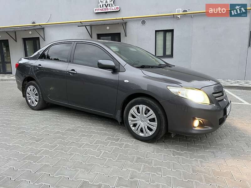 Седан Toyota Corolla 2008 в Фастове