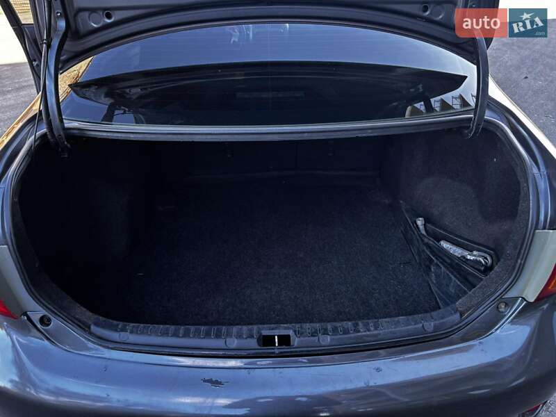 Седан Toyota Corolla 2008 в Фастове