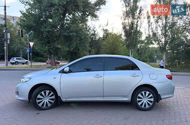 Седан Toyota Corolla 2008 в Кривом Роге