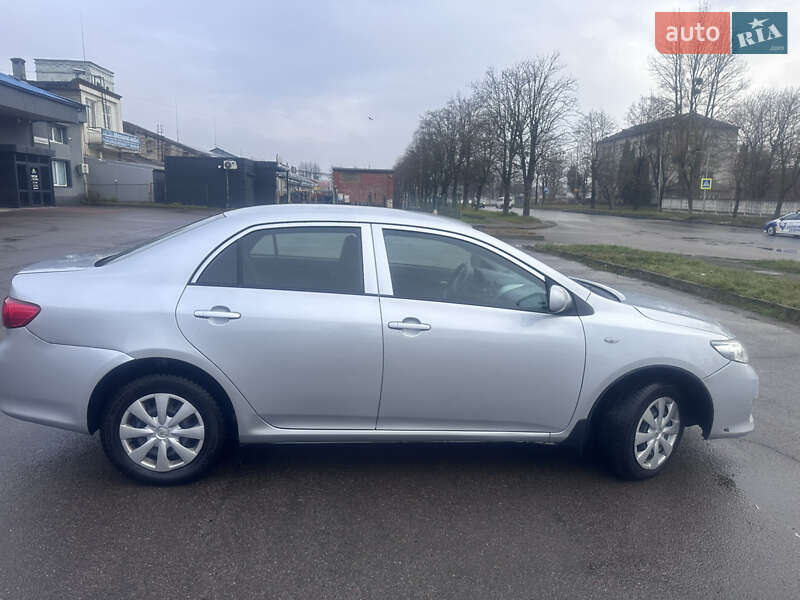Седан Toyota Corolla 2009 в Львові фото 5 Седан Toyota Corolla 2009 в Львові