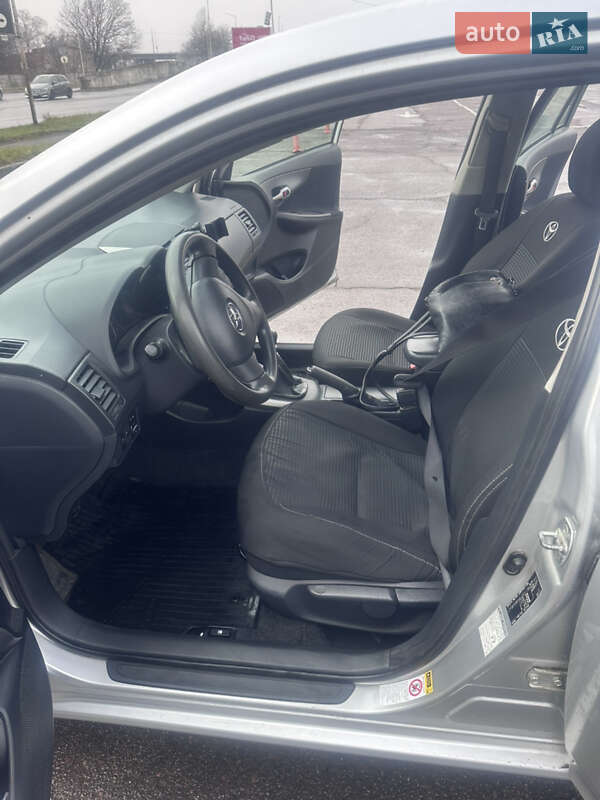 Седан Toyota Corolla 2009 в Львові фото 10 Седан Toyota Corolla 2009 в Львові
